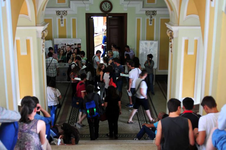 babes inscrieri candidati
