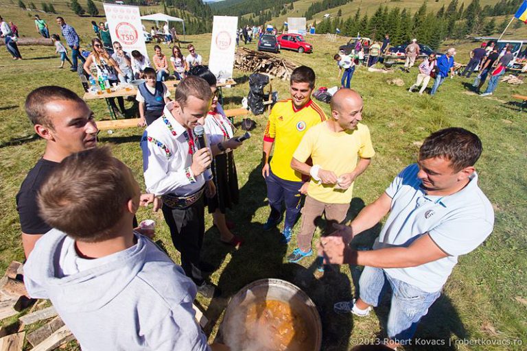festivalul usturoiului concurs