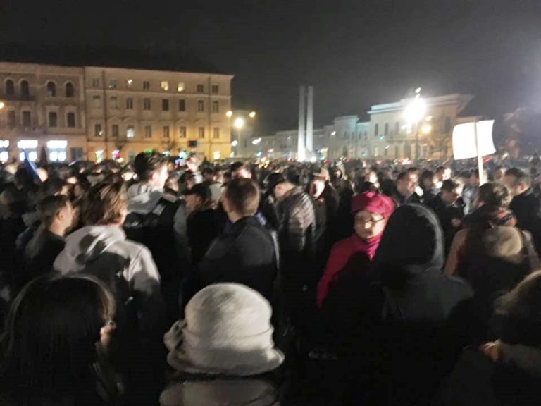 3000 de clujeni au iesit in strada