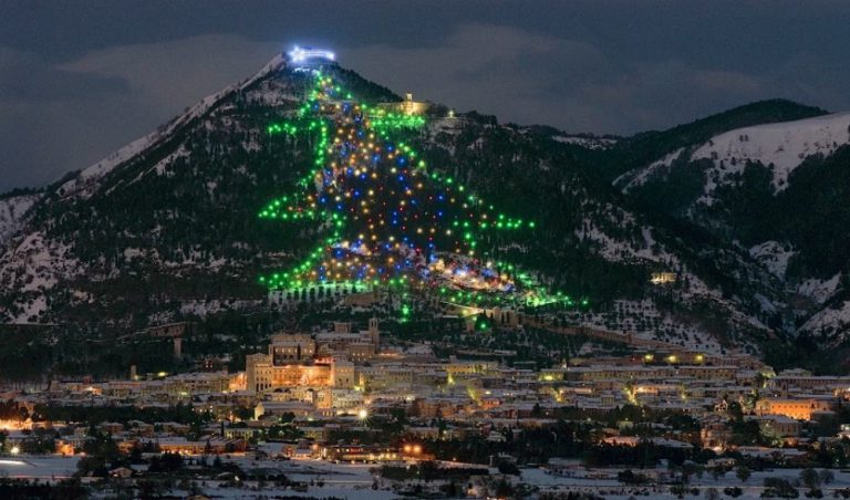 spectaculosi brazi de Craciun din lume
