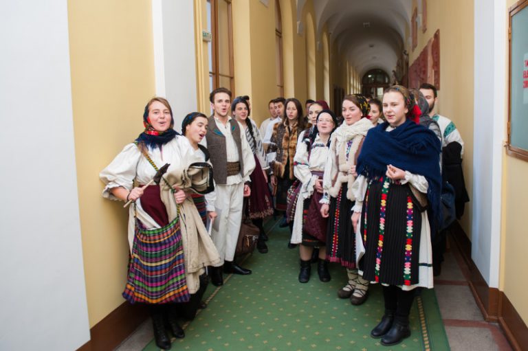 colinde rectorat ubb cluj ioan aurel pop studenti e1450544911945