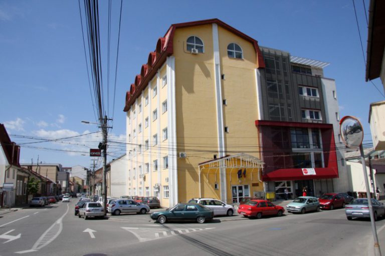 Drumul spre carieră începe din facultate | Târg de cariere la FSPAC Cluj 9 Jurnalism