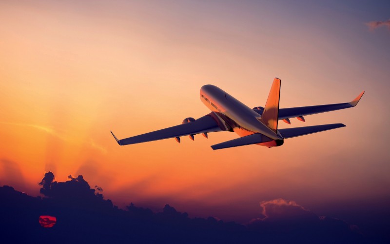 18 trucuri pentru a cumpara un bilet de avion ieftin