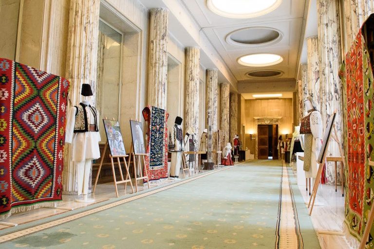 expozitie palatul victoria