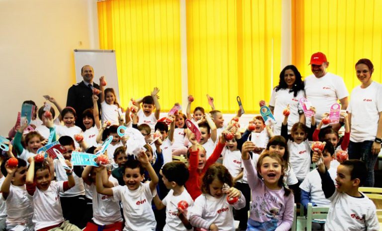 Noi lecţii despre siguranţă susţinute de reprezentanţii ISU şi E.ON în Cluj- Napoca şi Floreşti 8 lectii isu eon cluj