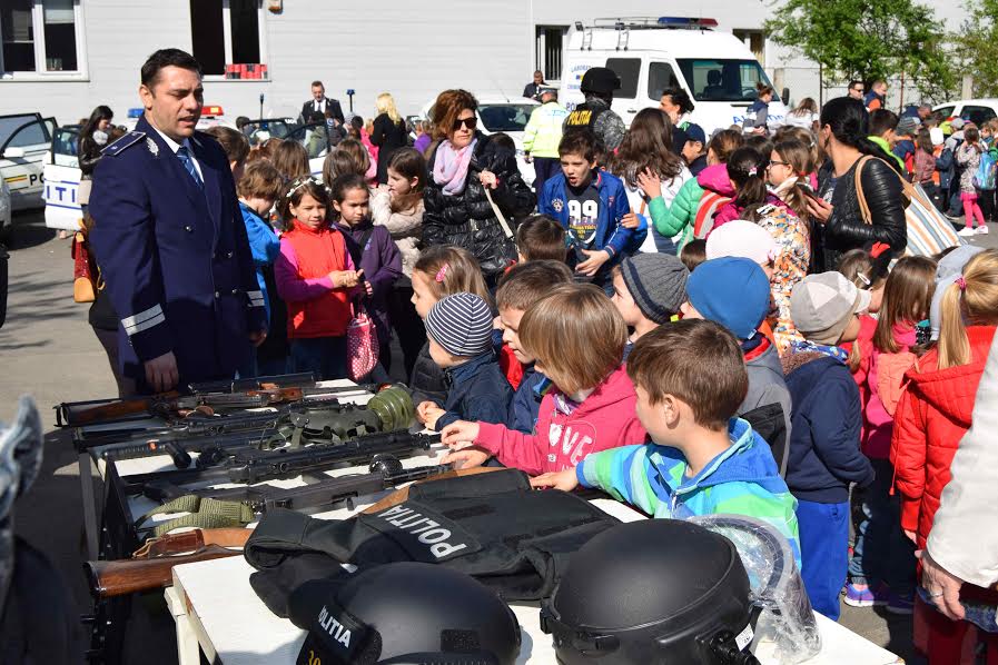 porti deschise politie 3