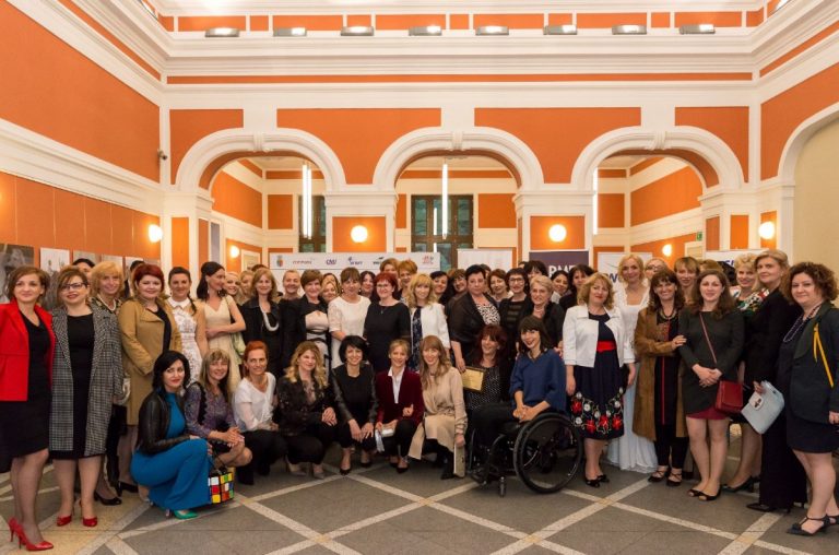 Femeile de succes ale Clujului au fost premiate în cadrul Galei Excelenței la Feminin - AFA Cluj 2 Gala Excelentei Feminine