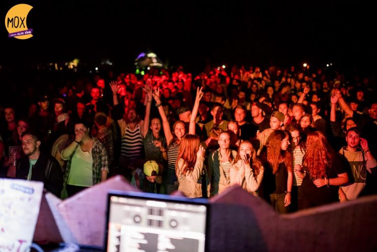 Music Outdoor eXperience