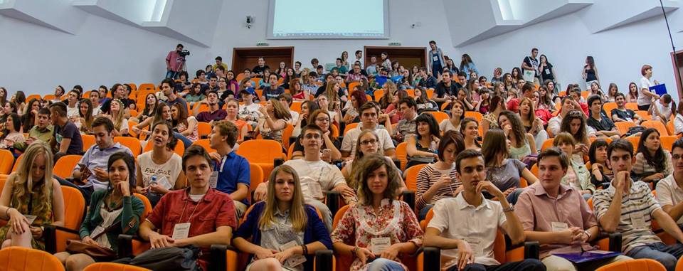 forum dezbateri academice
