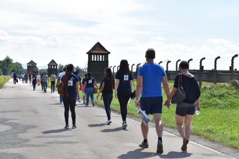 2 august: Holocaustul romilor, comemorat la Auschwitz 5 holocaust romi