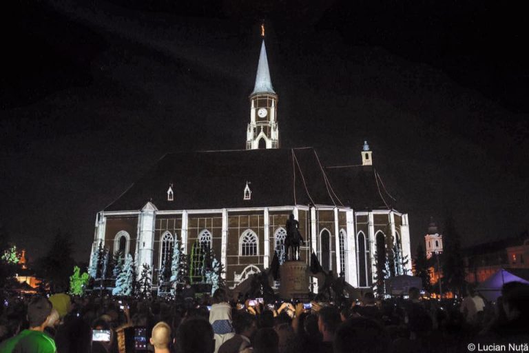 VIDEO - Cum a fost la spectaculoasa proiecţie 3D de pe Biserica Sfântul Mihail din Cluj-Napoca 12 14055176 10154393337733670 4853343027877918063 n