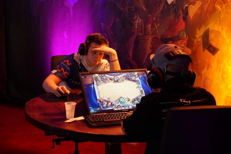Cei mai buni jucători de Hearthstone din lume vin la DreamHack Bucharest 2016 5 hearthstone pgl