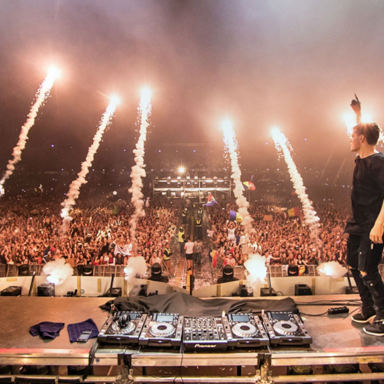 Martin Garrix, prezent anul acesta la festivalul UNTOLD, a fost declarat cel mai bun DJ din lume 8 martin garrix cluj