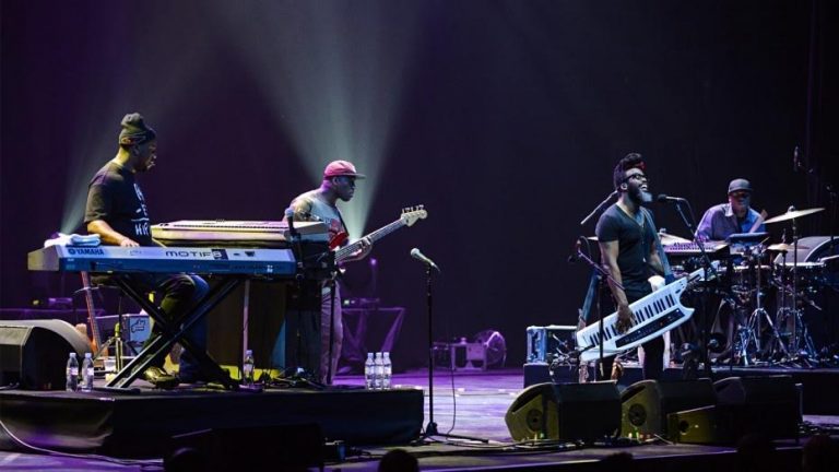 Mai mult decât un concert, o experiență: Robert Glasper Experiment - săptămâna viitoare la Cluj 9 Robert Glasper
