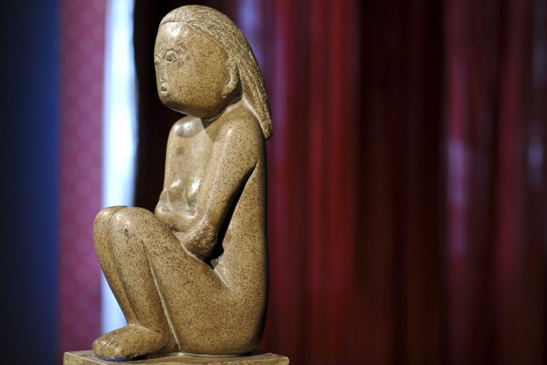 Guvernul României va înapoia banii celor care au donat pentru achiziţionarea sculpturii "Cuminţenia Pământului" 6 cumintenia pamantului