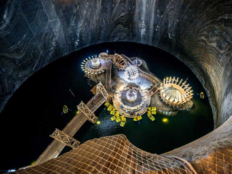 Salina Turda - în Top 10 cele mai instagramabile locuri din România 10 Salina Turda