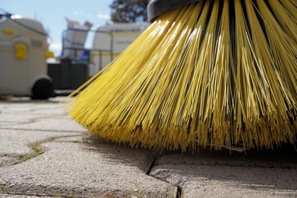 sweeper 1687444 1280