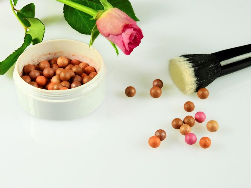 cosmetics 2109963 1280