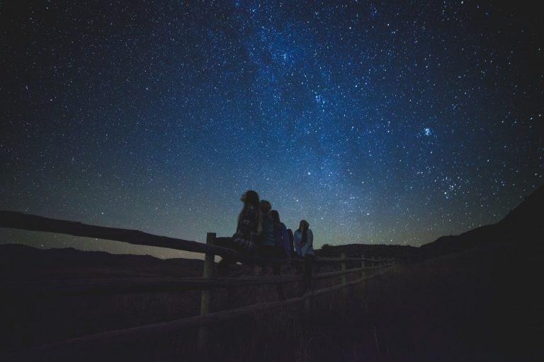 star gazing 1149228 1920