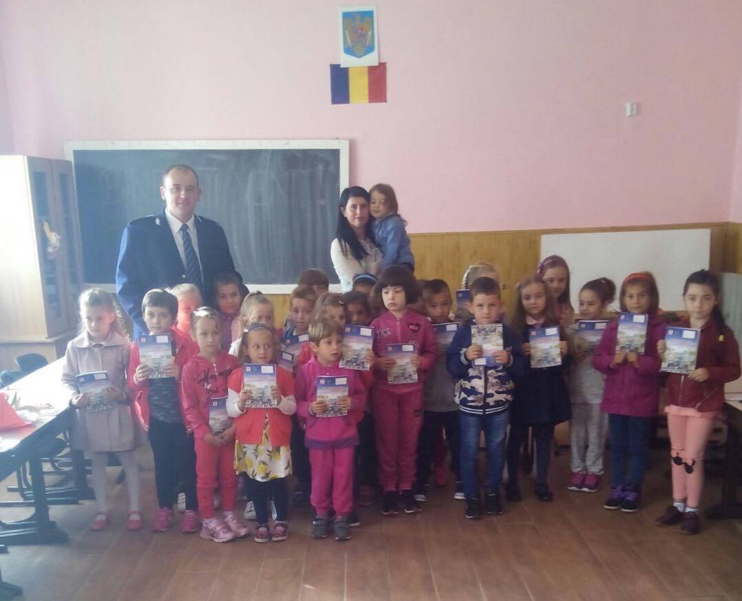 FOTO CHIUIESTI SCOALA