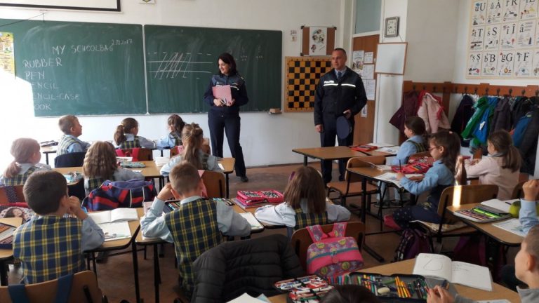„Săptămâna prevenirii criminalităţii” în judeţul Cluj 2 „Săptămâna prevenirii criminalităţii” în judeţul Cluj