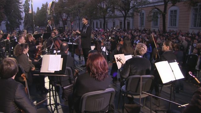 Moment inedit la Cluj. Galeria „U" Cluj a cântat pe scenă alături de o orchestră simfonică