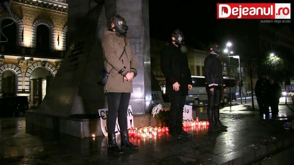 Victimele incendiului din clubul Colectiv au fost comemorate la Cluj