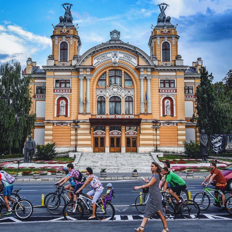 Piața Ștefan cel Mare din Cluj-Napoca - una din piețele cu cele mai impunătoare clădiri din Belle Epoque (FOTO) 6 Piața Ștefan cel Mare cluj