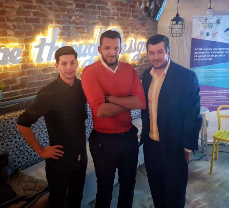 Trei tineri din Cluj au creat un “ospătar virtual”. Aplicaţia a ajuns în SUA, iar acum valorează 1 milion de euro 7 fast order