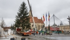 Bradul de Crăciun a fost instalat în Piaţa Unirii din Cluj-Napoca