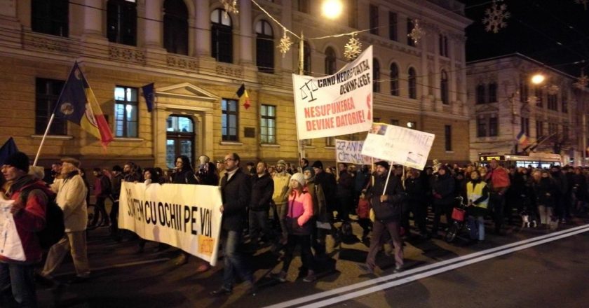 Sute de persoane au protestat duminică la Cluj