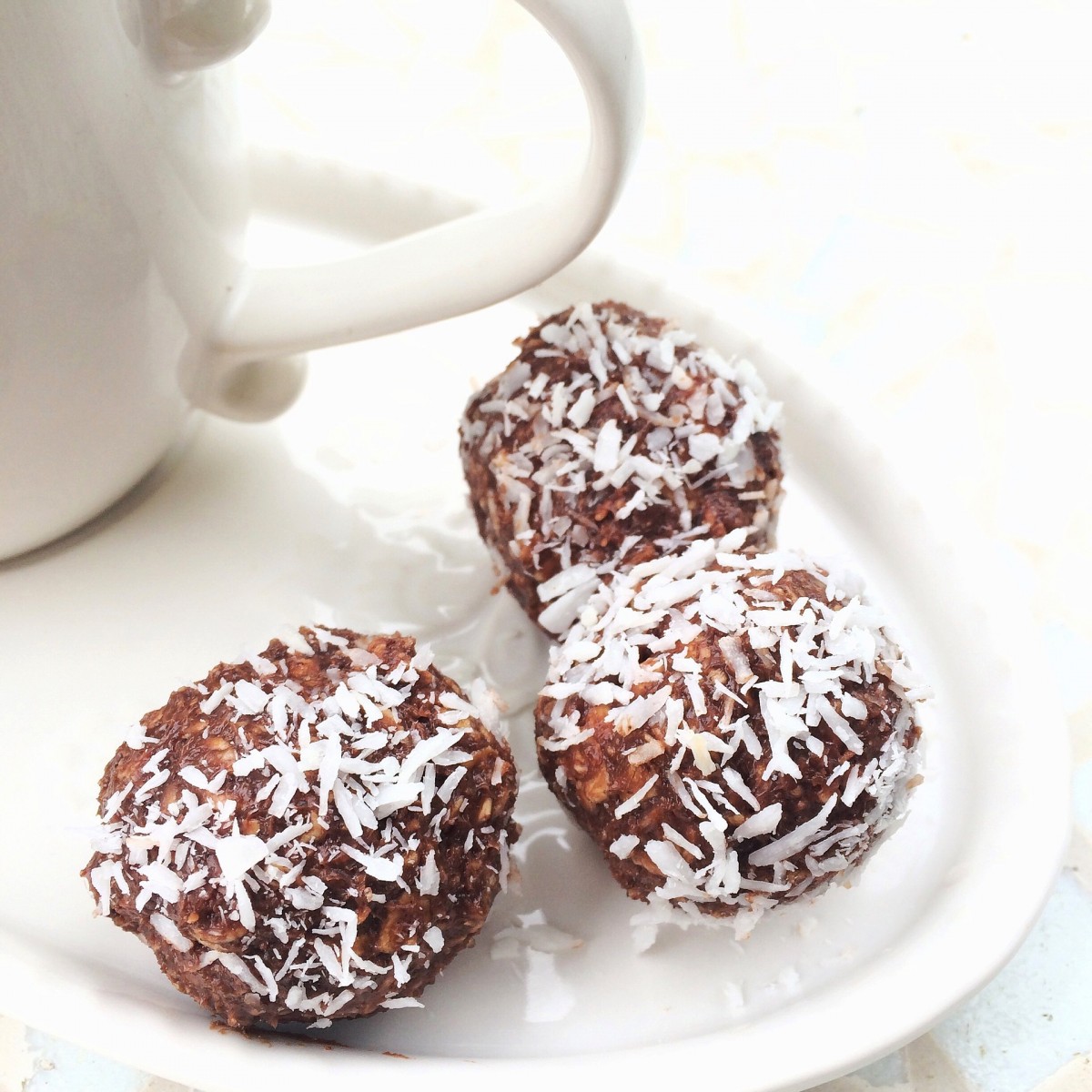 chocolate balls 824638 1920