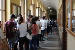 cati bani aduc studentii in cluj