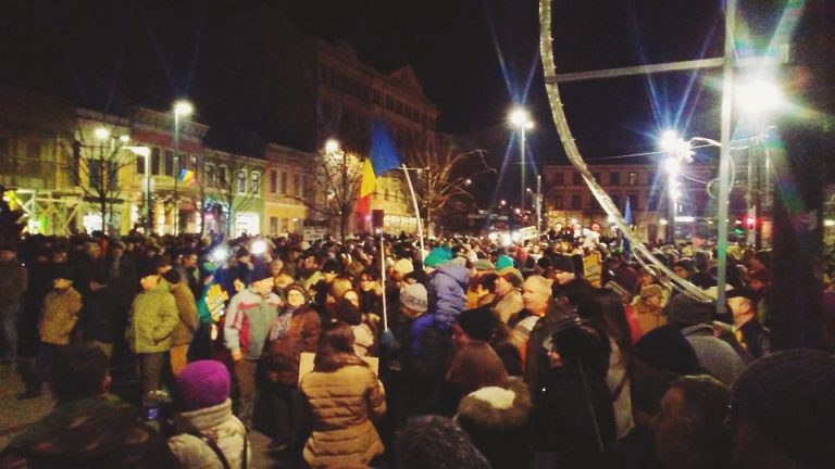 Protest în Cluj-Napoca. Câteva mii de persoane au ieşit în stradă împotriva PSD şi ALDE (VIDEO) 7 protest cluj 20 ianuarie 2018
