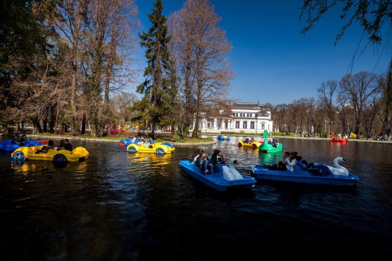 Ultimul weekend cu hidrobicicletele pe lacurile Clujului 4 barci lacul chios cluj