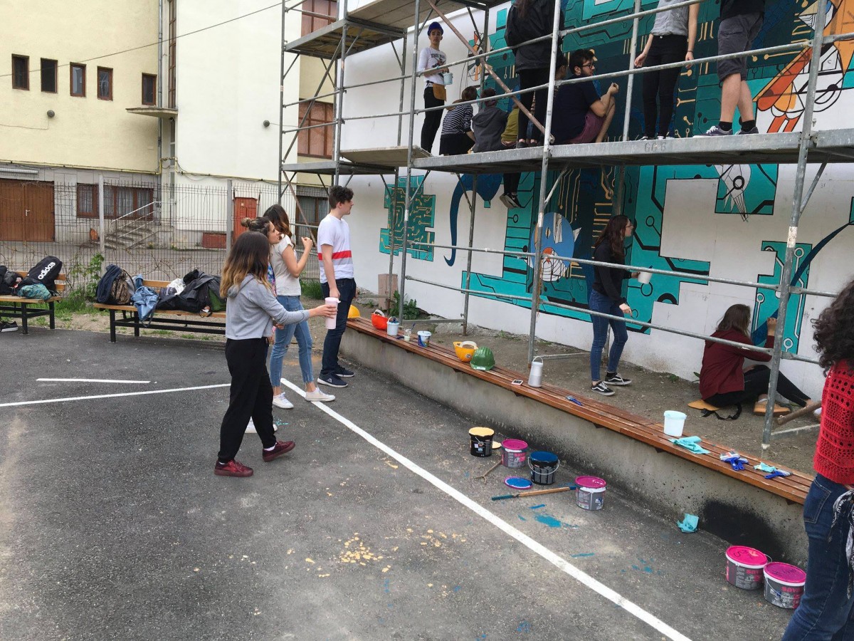 30728718_1994902423916607_1540191936818708480_o