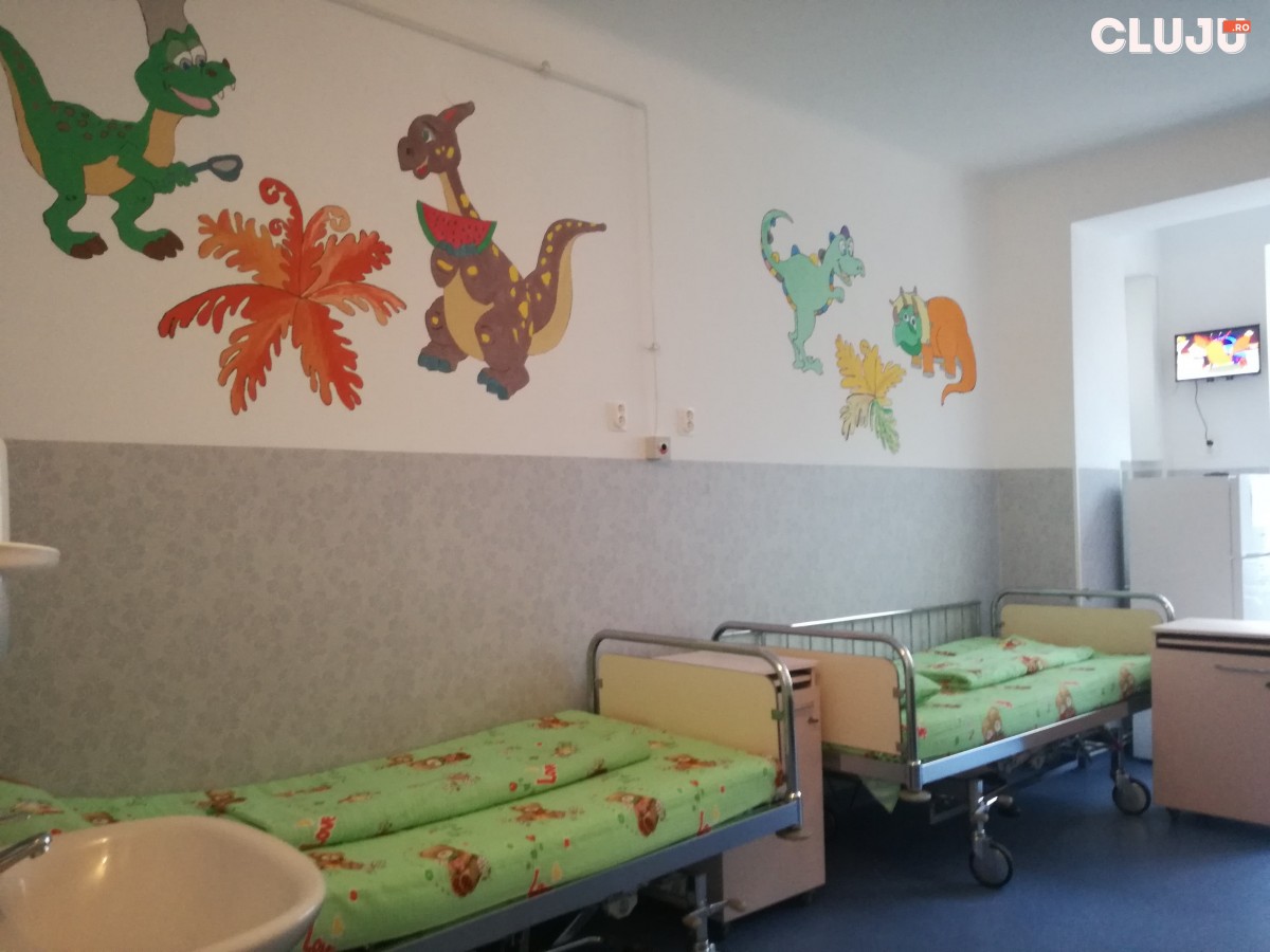 35299852_1571284399683257_2532993942484418560_n