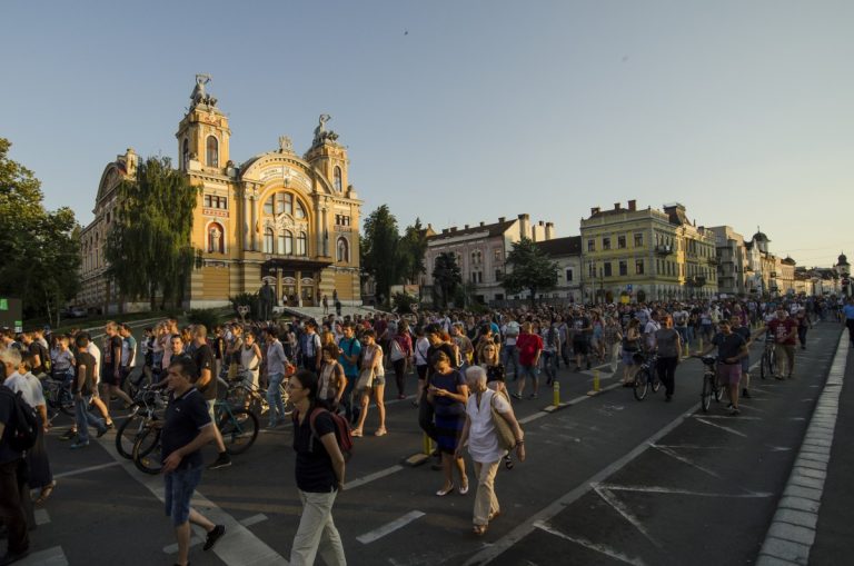 Protest în Cluj-Napoca! Peste 5000 de oameni nemulţumiţi de Noul Cod de Procedură Penală (VIDEO) 4 Protest în Cluj-Napoca! Peste 5000 de oameni nemulţumiţi de Noul Cod de Procedură Penală