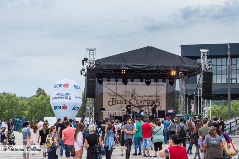 Primul program de educație financiară interactivă din România - Școala de bani pe Roți - a ajuns la Cluj-Napoca