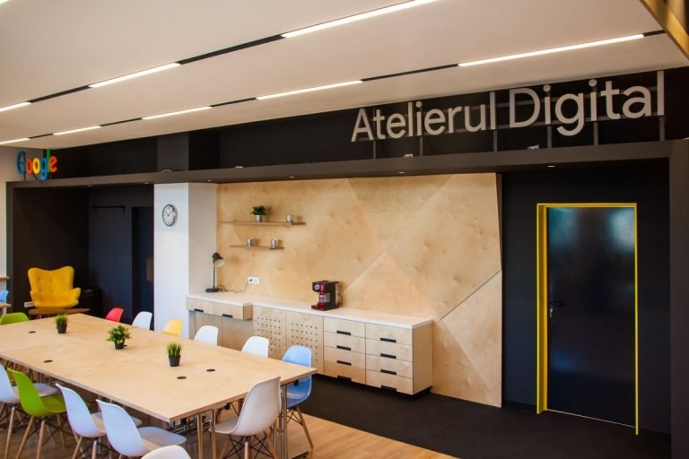 hub-ul "Atelierul digital pentru Programatori" la cluj