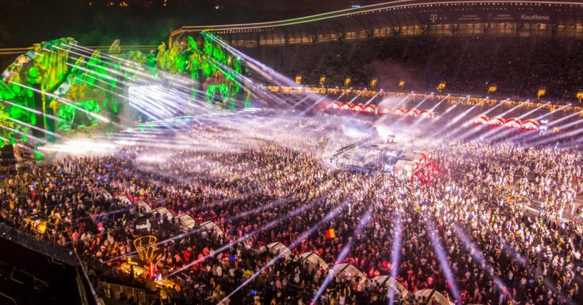 Alţi 130 de artişti confirmaţi la festivalul UNTOLD | Peste 65.000 de oameni şi-au cumpărat deja abonamente