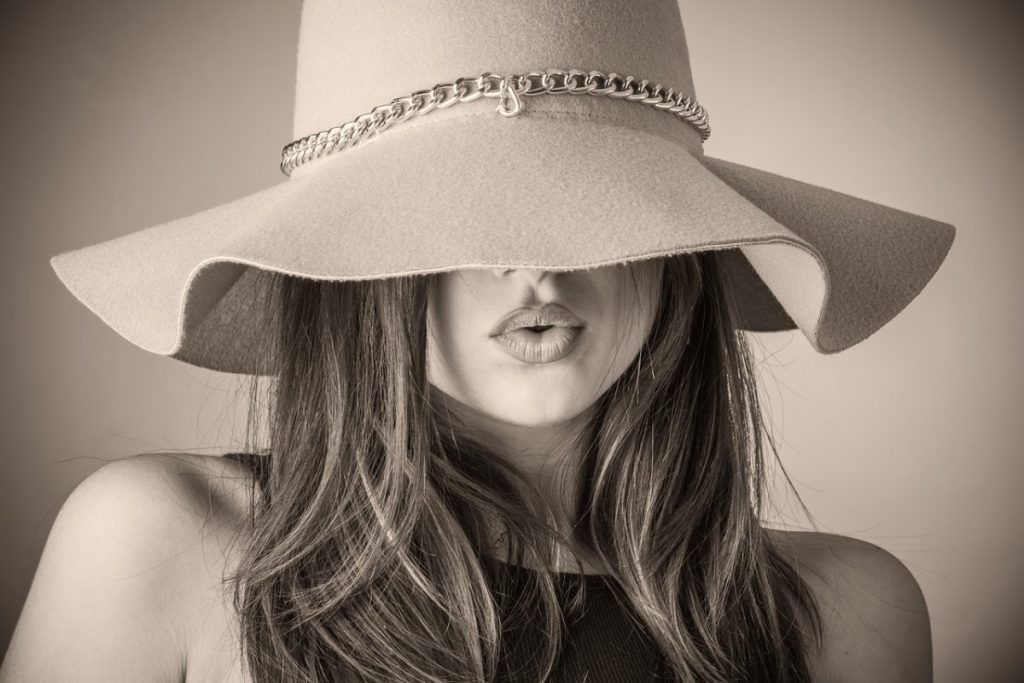 palarie femeie advertorial