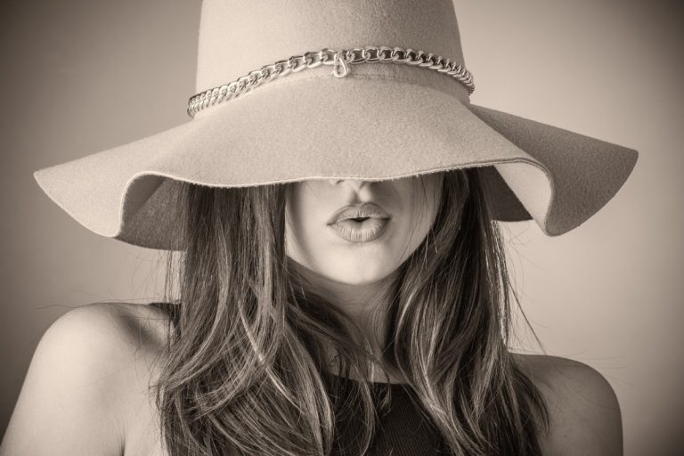 palarie femeie advertorial