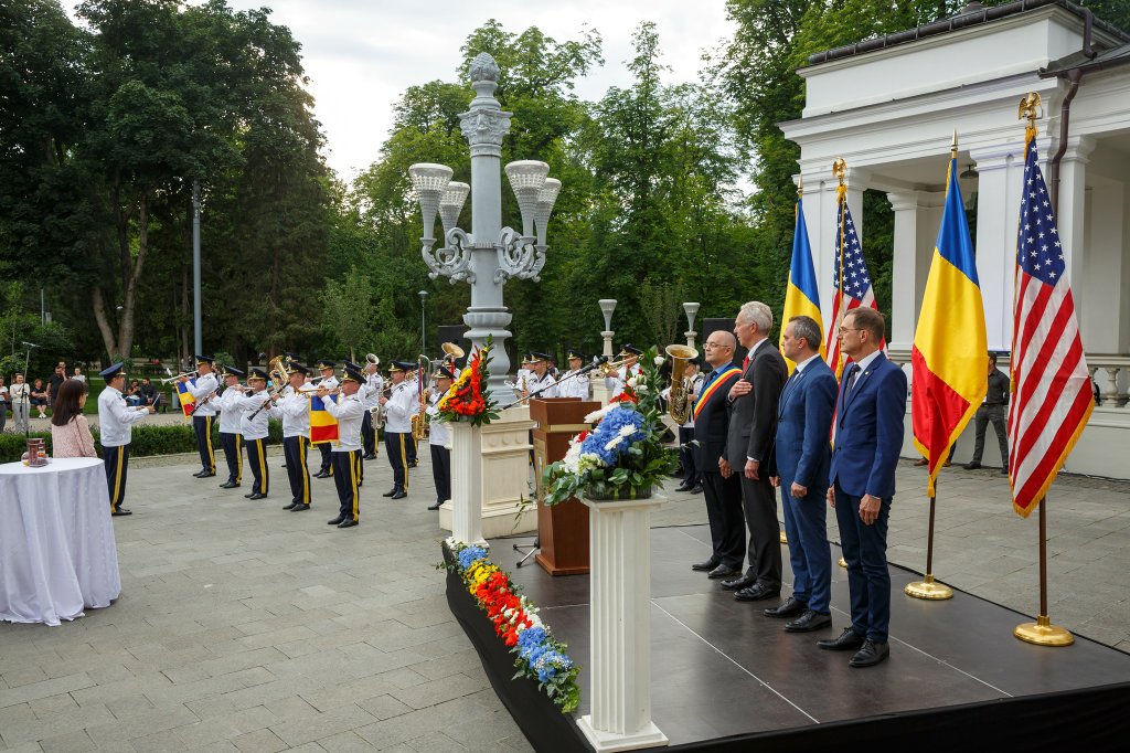 Pentru prima dată în 100 de ani, Ziua Statelor Unite ale Americii a fost sărbătorită la Cluj-Napoca şi nu în Bucureşti