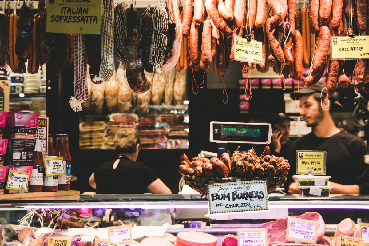 A fost lansată prima bancă de alimente din Cluj | Surplusul de alimente nu va mai fi aruncat la gunoi