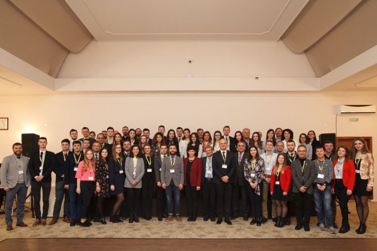 40 de studenţi ai UTCN au obţinut burse private de studii în cadrul programului internațional Roberto Rocca Education Program