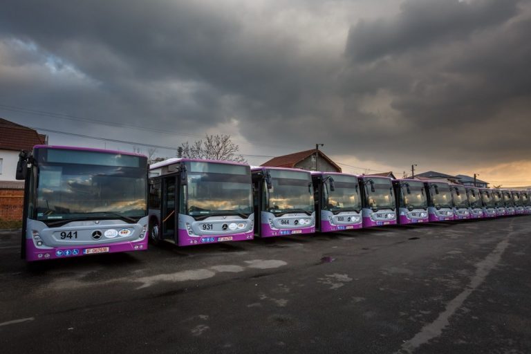 60 de autobuze noi Mercedes pentru transportul public vor fi puse în circulaţie, până la sfârşitul anului, în Cluj-Napoca
