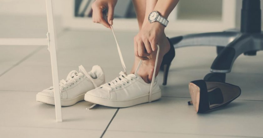 5 greşeli pe care NU trebuie să faci atunci când îţi cumperi pantofi