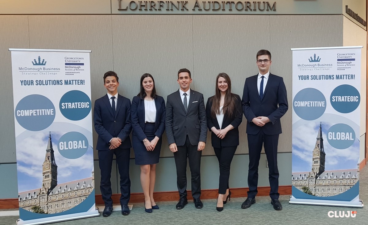 Succes pentru o echipă de studenţi din Cluj: locul al doilea într-o competiție organizată la Georgetown University din Washington DC