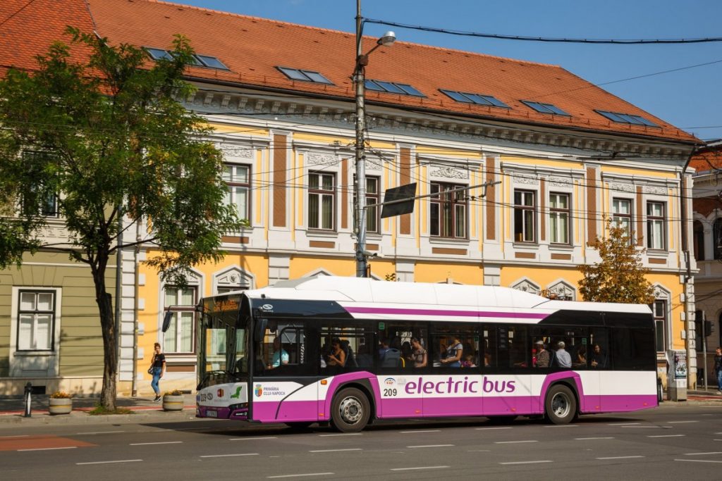 Inedit la Cluj: teatru în mijloacele de transport în comun